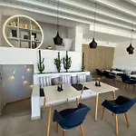 Absolute Mykonos & ホテル Mykonos Town