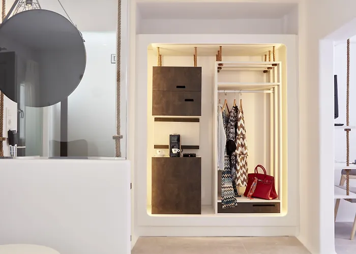 Absolute Mykonos & 5*